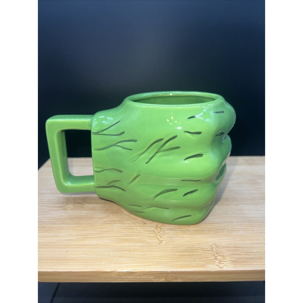 Incredible Hulk 3D Fist Ceramic Mug Marvel Large 20oz Avengers Green Hand Punch